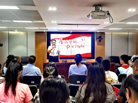 丹阳经开区关工委联合区新时代文明实践所 举行“月满华诞 书香润心”主题文化活动